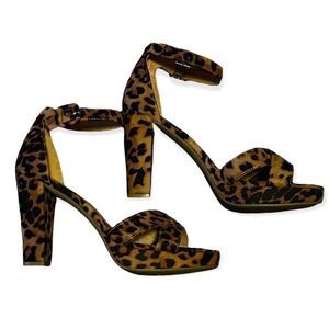 NWOT-Womens Chinese Laundry leopard heels|platform|ankle straps|shoes size 10